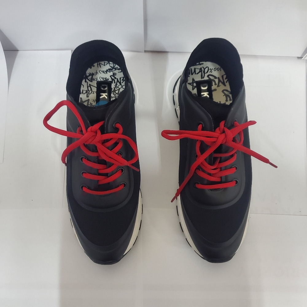 DKNY Mak Lace Up Sneakers